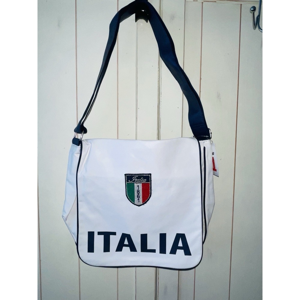 NWT Italia Messenger Bag Italy Flag Crest White Faux Leather Crossbody NWT 3471⁠